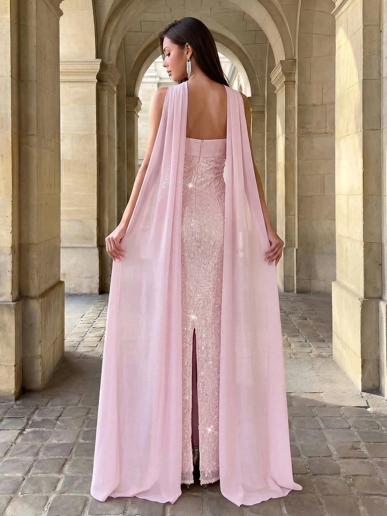 Firerie فستان ذيل السمكة بتصميم أنيق وجذاب بياقة عميقة ودرابيه مع شريط على الرقبة وتجمعات ثلاثية الأبعاد، لون وردي، مناسب للحفلات والزفاف، ستايل صيفي
